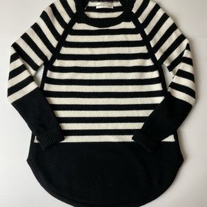 Anthropologie black & white tunic sweater